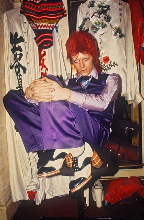 David Bowie Look Disco, David Bowie Fashion, Mode Poses, Image Film, Photographie Portrait Inspiration, Rock N’roll, Ziggy Stardust, I'm With The Band, Mötley Crüe