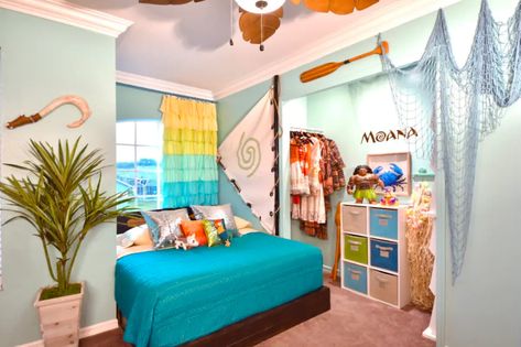 Moana Bedroom, Moana Room, Cinderella Room, Orlando Homes, Luxury Playhouses, Disney Themed Rooms, Disney Princess Room, Boat Bed, 4 Kings