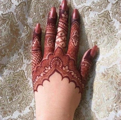 Pakistani Mahendi Design Hand, Back Hand Mendhi Designs Unique, Mehendi Designs For Hands Unique Latest Simple, Short Mehndi Designs For Back Hand, Mehendi Designs For Hands Simple Back, Mehandi Designs For Back Hands, Mehndi Designs Pakistani, Pakistani Mehndi Designs, Finger Mehendi Designs