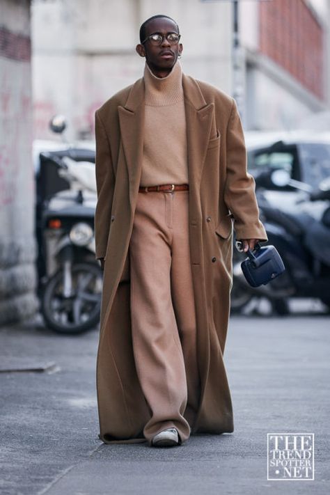 Mens Highend Fashion, Fashion Week Outfit Ideas Men, Cool Street Fashion Men, City Boy Aesthetic, Milano Street Style, Mens Aesthetic Fashion, Men Streetwear Fashion, Milan Fashion Week Men, Men Styling