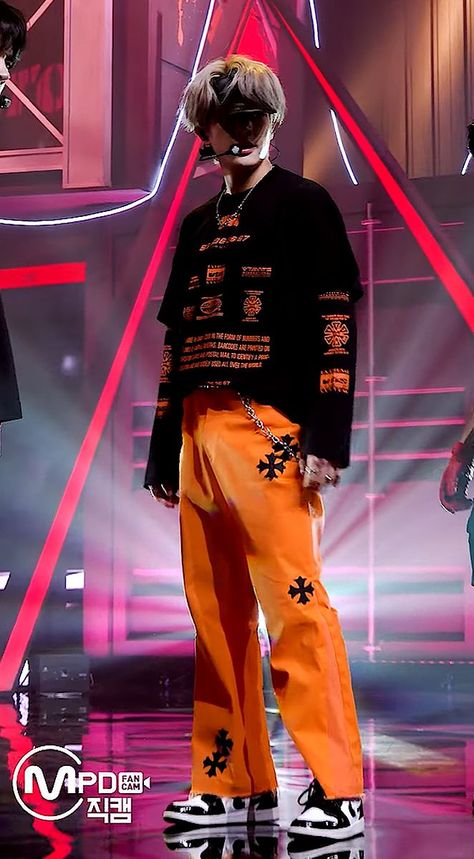 Fashion Outfits Orange, Punk Outfits Men, Future Perfect Pass The Mic, Stage Outfits Kpop, Punk Concert, Hip Hop Dance Outfits, Hot Summer Outfits, Kpop Concert Outfit, Guy Fits