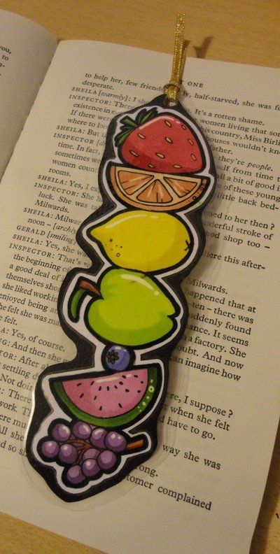 Bookmarks Painting, Bookmarks Design, Bookmark Painting, Exam Tomorrow, Fruit Pop, 1st Grade Crafts, Valentine Card Crafts, Kindergarten Art Lessons, Handmade Bookmarks Diy