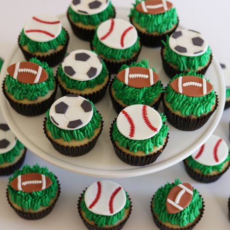 Ball Cupcakes, Sports Theme Desserts, Sports Birthday Cupcakes, Ball Theme Cupcakes, Sports Cupcakes, Sports Cakes For Boys Birthdays, Sports Ball Cupcakes, Sports Cupcakes Ideas Boys, Sports Theme Cupcakes