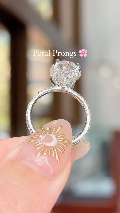 Oval Engagement Ring With Petal Prongs, Petal Prong Oval Engagement Ring, Petal Prong Engagement Ring, 2025 Prayer, Rings Oval, Prong Engagement Rings, Round Engagement Rings, Engagement Ring Shapes, Pear Engagement Ring