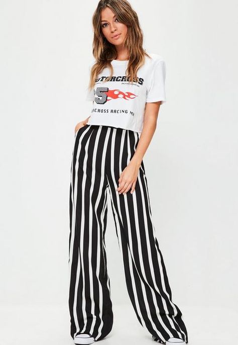 Black And White Striped Trousers Outfit, Stripped Pants Outfit, White Striped Pants Outfit, Striped Trousers Outfit, Black And White Striped Trousers, White Striped Trousers, Stripe Pants Outfit, Black And White Striped Pants, Outfits With Striped Shirts