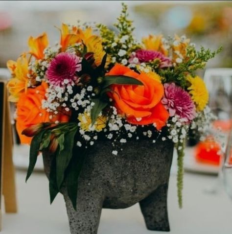 Mexican Wedding Centerpieces Mexico, Wedding Decorations Mexican, Mexican Theme Centerpieces Ideas, Fall Mexican Wedding, Mexican Centerpiece Ideas, Mexican American Wedding, Modern Mexican Wedding, Charro Wedding, Mexican Theme Wedding