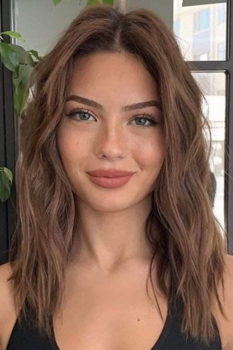 Brunette Balayage Hair Copper, Dirty Brown Hair, Hair Copper Brown, Chestnut Brown Hair With Highlights, Sun Kissed Brown Hair, Lighter Brown Hair Color, Chestnut Brown Hair Color, Lighter Brown Hair, Highlights Brunette