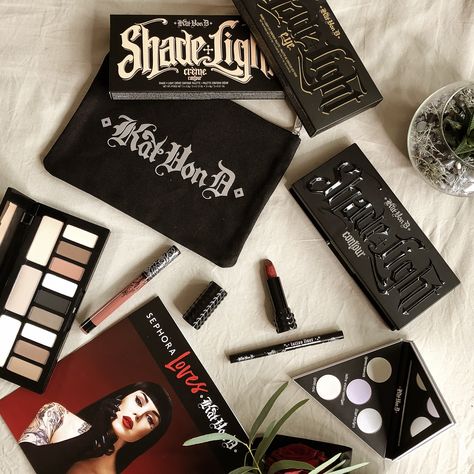 Kat Von D Aesthetic, Goth Cosmetics, Goth Makeup Products, Goth Makeup Aesthetic, Vampire Victorian, Makeup Shopping List, Twilight Dr, Youtuber Dr, Makeup Packaging