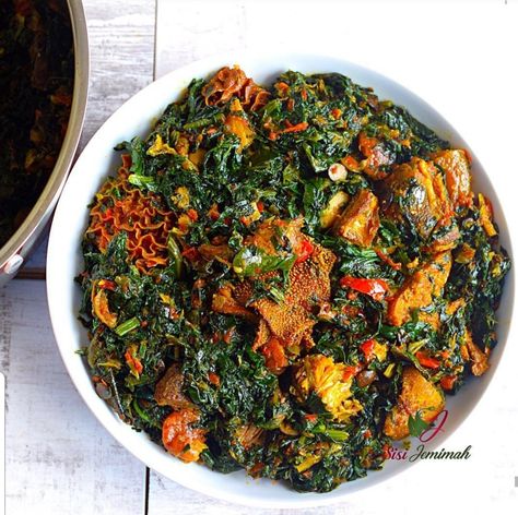 Nigeria Dishes, Yoruba Food, Ofada Stew, Egusi Soup Recipes, All Nigerian Recipes, Efo Riro, Chicken Vegetable Stew, African Peanut Stew, Vegetable Stew Recipe