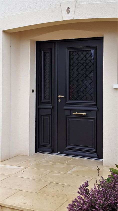 Exterior Door Designs, Architecture Renovation, Traditional Front Doors, Modern Exterior Doors, Modern Gate, Iron Door Design, Beautiful Front Doors, Doors Interior Modern, Main Gate Design