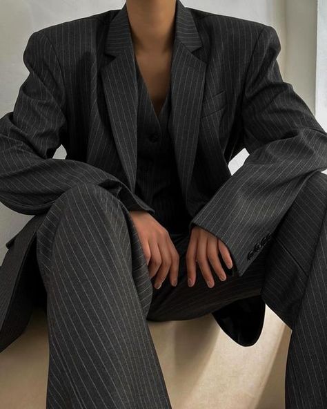 M O D U S on Instagram: "Stripe detail three piece setup🦋" Woman Pinstripe Suit, Stripe Suit Woman, Blazer With Pins, Pinstripe Aesthetic, Woman Suit Aesthetic, Women Power Suit, Striped Suit Women, Oversized Suit Women, Pinstripe Suit Women