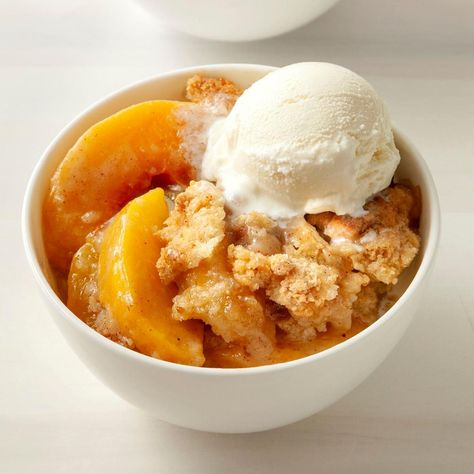 Peach Crumble Cake Mix Peach Cobbler, Good Peach Cobbler Recipe, Peach Cobbler Ingredients, Best Peach Cobbler, Homemade Peach Cobbler, Fresh Peach Cobbler, Southern Peach Cobbler, Easy Peach Cobbler Recipe, Peach Dump Cake