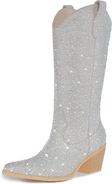 The women's country boots have a trendy and chic design that is sure to turn heads. The sparkling rhinestone embellishments add an extra touch of glamour, which will bring a twist to your average western boot. Sparkly Cowgirl Boots, Sparkly Cowgirl, Rhinestone Cowboy Boots, Pretty Boots, White Cowboy Hat, Shiny Boots, Boots Wide Calf, Cowboy Boots For Women, Rhinestone Cowboy