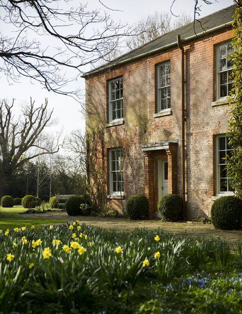 Suffolk House, Susan Deliss, French Colonial, Beautiful Cottages, Georgian Homes, English Country House, English House, Stately Home, House Garden