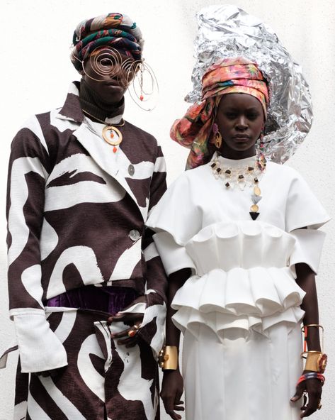 Afrofuturism Fashion, Afro Futurism, Futurism Fashion, Afrofuturism Art, Afro Punk Fashion, Coat White, African Textiles, African Inspired Fashion, Afro Punk