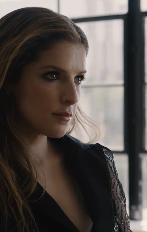 Side Profile Of A Woman’s Face, Rachel Mcadams Side Profile, Anna Kendrick Hair, Anna Kendrick Red Hair, Anna Kendrick Hair Pitch Perfect, Anna Kendrick Tweets, Hey Beautiful, Anna Kendrick, Side Profile