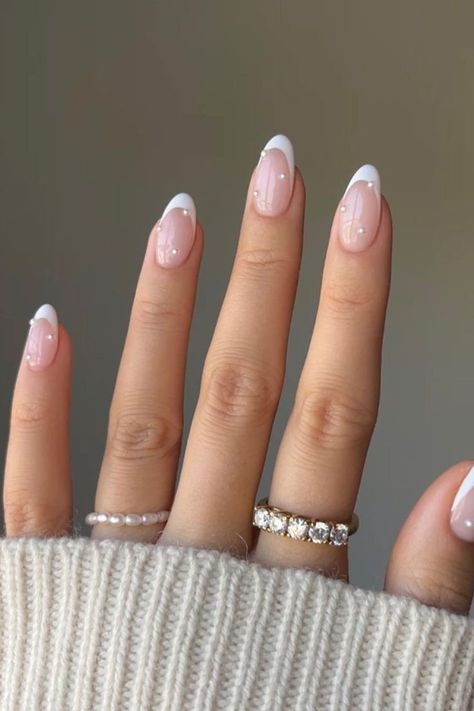 Nails Inspiration With Pearls, Short Bridal Nails Simple, Short French Nails With Pearls, Nail Ideas Back To School 2024, Pearl Bridal Nails, Pearl Nails French Tip, Church Nails, Pearl Wedding Nails, Wedding Gel Nails