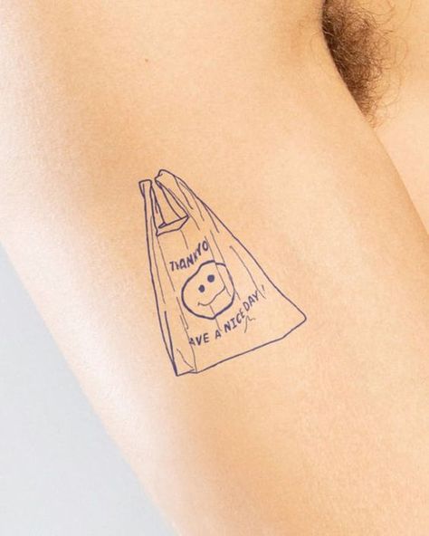 Nice Day Have A Nice Day Bag Tattoo, Snall Tattoos, Surreal Tattoo, Tattoo Signs, Doodle Tattoo, Cute Tiny Tattoos, Tatuaje A Color, Tattoo Style Drawings, Custom Tattoo Design