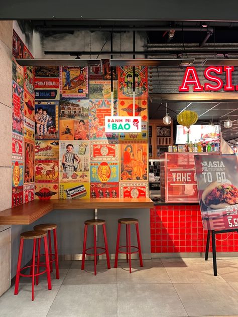 To Go Restaurant Design, Vintage Japanese Restaurant, Korean Fast Food Restaurant Design, Chinese Resto Interior Design, Dimsum Restaurant Design, Homey Restaurant Interior Design, Quirky Restaurant Interiors, Fast Casual Restaurant Design Interiors, Asian Street Food Restaurant Design