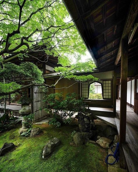 Garden Design Simple, Japanese Countryside, Architecture Aesthetic, Japanese Style House, Zen Garden Design, Traditional Japanese House, Japan Architecture, River Water, Countryside House