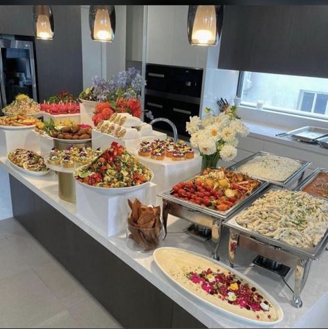 Good Buffet Display, Confirmation Party Food, White Grazing Table, Brunch Display, Engagement Food, Party Food Catering, Wedding Buffet Food, Buffet Set Up, Amazing Food Platters