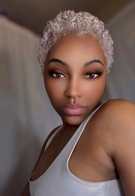 Short Platinum Hair, Short Bleached Hair, Short Platinum Blonde Hair, Hair Color For Dark Skin, Natural Hair Haircuts, Short Dyed Hair, Blonde Natural Hair, Black Kids Braids Hairstyles, Blonde Natural