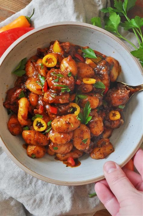 Vegan One Pot Cajun Gnocchi Cajun Gnocchi, Veggie Gnocchi Recipes, Vegan Gnocchi Recipes, Meatless Entrees, Vegan Gnocchi, Best Vegan Snacks, Vegan Cajun, Rabbit And Wolves, Vegan Pantry