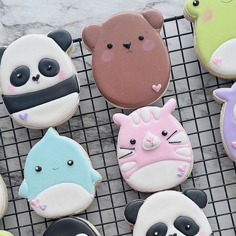 Erica on Instagram: "Alllllll the squishmallows for Claire’s 7th birthday!! #squishmallowcookies #squishmallowbirthday #squishmallows #birthdaygirl #birthdaycookies #birthdaygirlcookies #animalcookies #birthdayparty #birthdaypartyideas #decoratedcookies #royalicingcookies #ohiocookier #ohiobakery #mamamungaibakes" Squishmallow Cookies Decorated, Squishmallows Cookies, Squishmallow Cookies, Squishmallows Birthday, Cookies Unicorn, Squish Mallow, 11 Birthday, Unique Birthday Cakes, Cosy Room