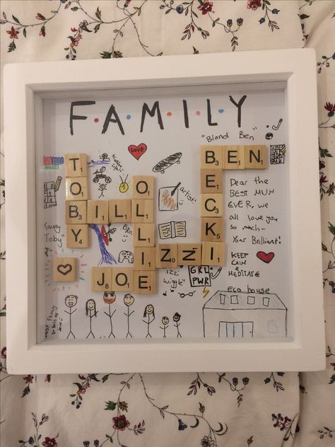 Present I made for mum at Christmas - scrabble board letters with family members names xx Easy Things To Make Your Mom For Christmas, Things To Make Ur Mom For Christmas, Present For Parents Christmas, Cute Diy Christmas Gifts For Family, Diy Christmas Presents For Family Crafts Handmade Gifts, What To Get Mum For Christmas, Diy Gifts Christmas Family, Christmas Gift Ideas For Family Members, Family Christmas Present Ideas