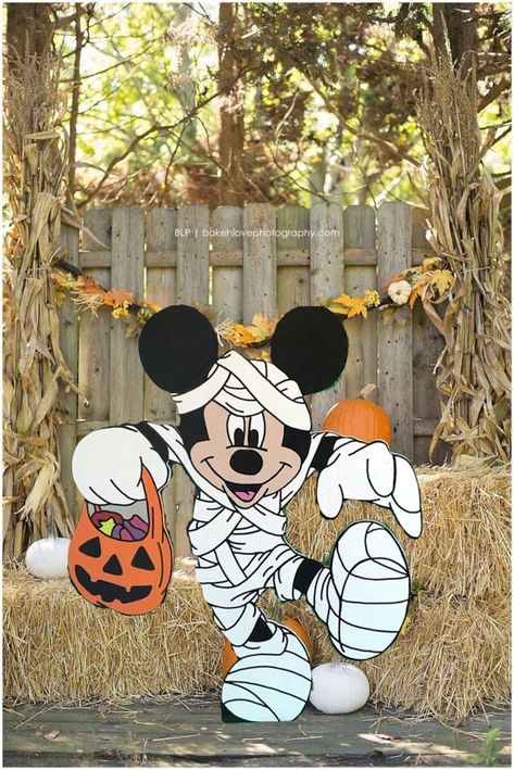 Disney Halloween Decorations, Halloween Yard Signs, Mickey Halloween Party, Halloween Yard Art, Mickey Mouse Decorations, Harvest Fest, Halloween Party Props, Halloween Wood Crafts, Corrugated Board