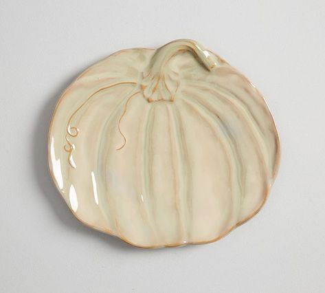 Pumpkin Plates, Handbuilding Pottery, Pumpkin Pottery, Pumpkin Dish, Pretty Pottery, Pumpkin Dishes, Pottery Supplies, Rustic Pumpkin, Green Pumpkin