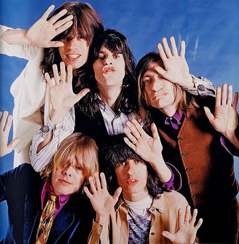 The Rolling Stones The Roling Stones, 80s Musicians, Rock N Roll Aesthetic, Band Photoshoot, Rolling Stones Band, Rollin Stones, Like A Rolling Stone, Me Personally, Swinging Sixties