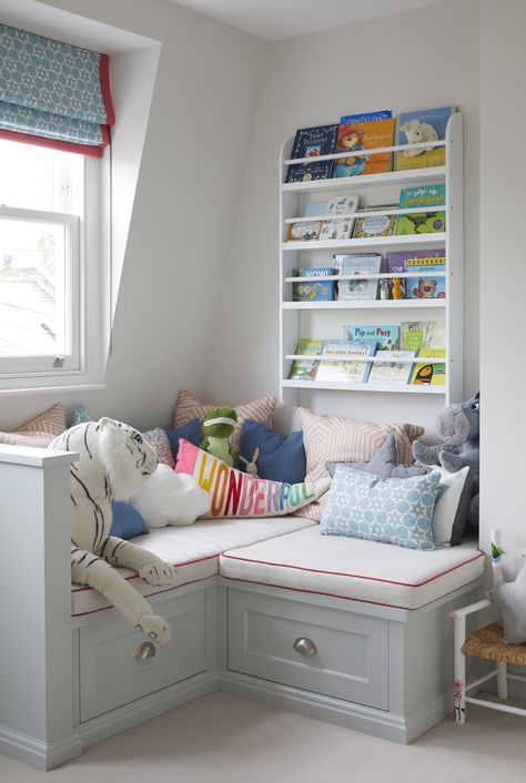 Reading Corner Kids Room, Childrens Reading Corner, Traditional Kids Bedroom, Bedroom Reading Corner, Reading Corner Kids, Brick Colonial, Reading Nook Kids, Parsons Green, Modern Kids Room