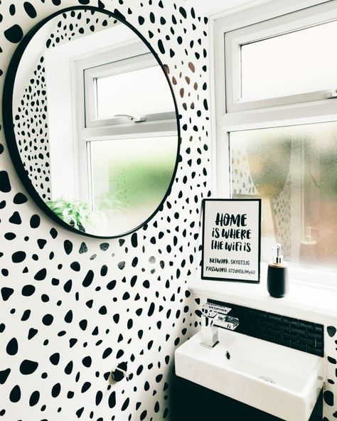 Dalmatian Bathroom, Dalmatian Decor, Polka Dot Bathroom, Wall Stenciling, Home Layout Design, Girls Boho Bedroom, Downstairs Wc, Cloakroom Toilet, Toilet Ideas