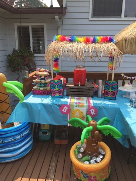 Tiki Bar Ideas For Party Hawaiian Luau, Cookout Theme Party, Luau Work Party Ideas, Tiki Party Activities, Tiki Room Birthday Party, Diy Luau Party Decorations, Luau Dessert Table, Tiki Theme Party, Tiki Bar Diy