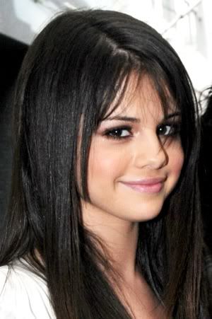 Selena Gomez make up Selena Gomez 2014, Edgy Long Hair, Beauty Behind The Madness, Selena Gomez Pictures, Marie Gomez, Hair Color Balayage, Demi Lovato, Celebrity Hairstyles, Early 2000s