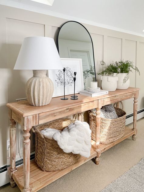 Weathered Natural Wood Everett … selecionado no LTK How To Decorate A Console Table, Console Table Decor Ideas, How To Style A Console Table, Fall Entryway Decor, Console Table Decor, Creating An Entryway, Classic Console Table, Small Console Table, White Console Table