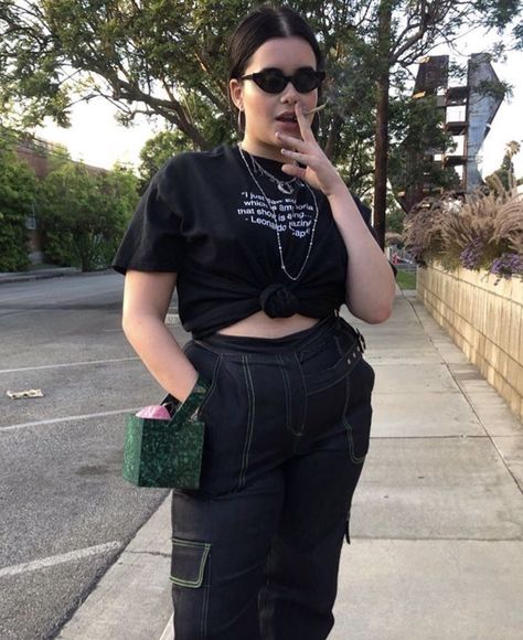 best of barbie ferreira (@bestoferreira) / Twitter Barbie Ferreira American Apparel, Barbie Ferreira Style, Barbie Ferreira Euphoria, Barbie Ferreira Outfit, Barbie Ferreira, Midsize Outfits, Chubby Fashion, Curvy Girl Outfits, Curvy Outfits