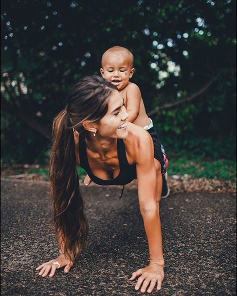 Can't complain about my workout buddy. Photo @hbgoodie Moms Goals, Fit Mama, Fitness Photoshoot, Strong Mom, Surf Lesson, Fitness Photography, Baby Weight, Mommy Life, Wellness Fitness