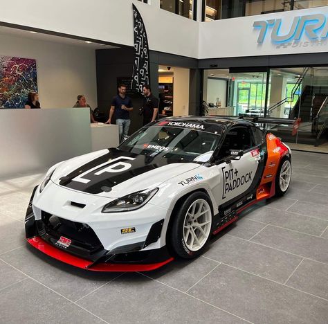 New Nissan Z, Drift Livery, Toyota Gr86, Car Livery, Scion Frs, Good Looking Cars, Dream Cars Bmw, Best Jdm Cars, Racing Car Design