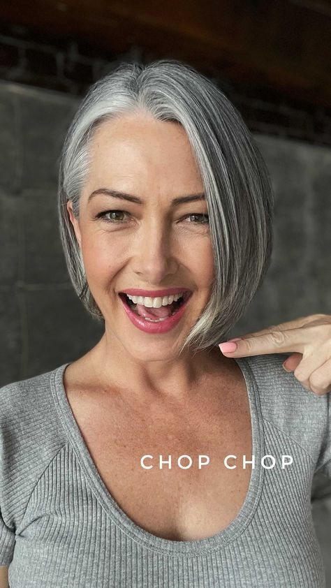 Silver Hair Ideas, Grey Transition, Silver Bob, Gray Icons, Mama Hair, Grey Bob Hairstyles, Silver Haired Beauties, Grey Hair Transformation, Short Silver Hair