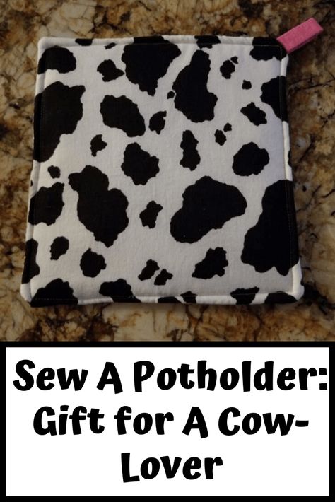 Cow Print Fabric Ideas, Sew For Christmas, Diy Potholders, Easy Gifts To Make, Cow Appreciation Day, Cow Print Fabric, Diy Sewing Gifts, Cow Decor, Cow Gifts