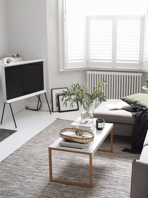 The introvert's home: 7 signs you're an introverted interior decorator Samsung Serif Tv, Bauhaus Interior, Berlin Architecture, Le Corbusier Architecture, Villa Savoye, Fitted Kitchens, Scandi Interiors, Slow Design, Interior Decorator