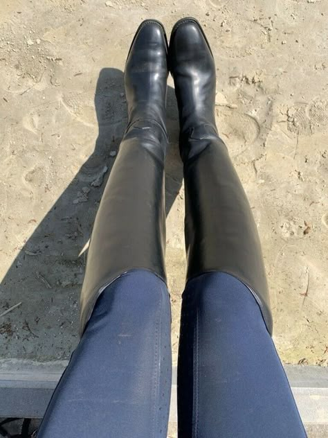 Equestrian Style Outfit, Hunting Fashion, Boots Selfie, Boots Aesthetic, Horse Riding Boots, Horse Riding Clothes, Horse Fashion, Equestrian Boots, Equestrian Lifestyle