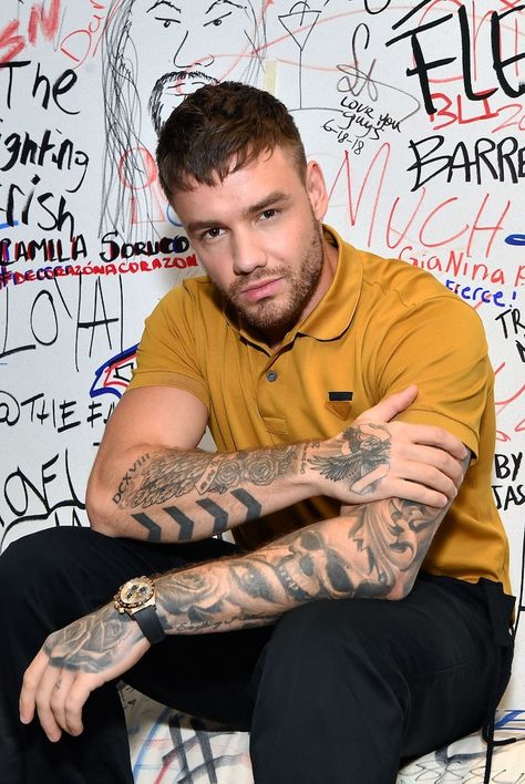 Liam Payne Feminist Books, Love You Babe, Liam James, Male Celebrities, Marvel Films, Daniel Radcliffe, I Love One Direction, Pop Rock, New Dads