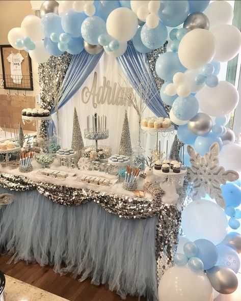 Winterwonder Land Centerpieces, Winter Land Party Theme, Ice Party Decorations, Winter Wonderland Cake Table, Winterland Birthday Party Decorations, Frozen Sweet 16 Theme, Winter Wonderland 21st Birthday Party, Winter Wonderland Boy Baby Shower Ideas, Frozen Baby Shower Theme