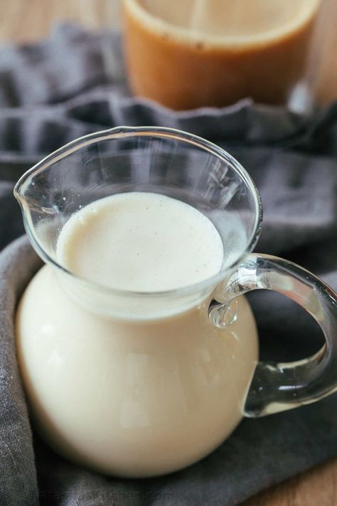 Easy Coffee Creamer Recipe, Homemade Coffee Creamer Recipe, Diy Coffee Creamer, Healthy Coffee Creamer, 2023 Thanksgiving, Hazelnut Creamer, Goat Milk Recipes, Vanilla Coffee Creamer, Homemade Coffee Creamer