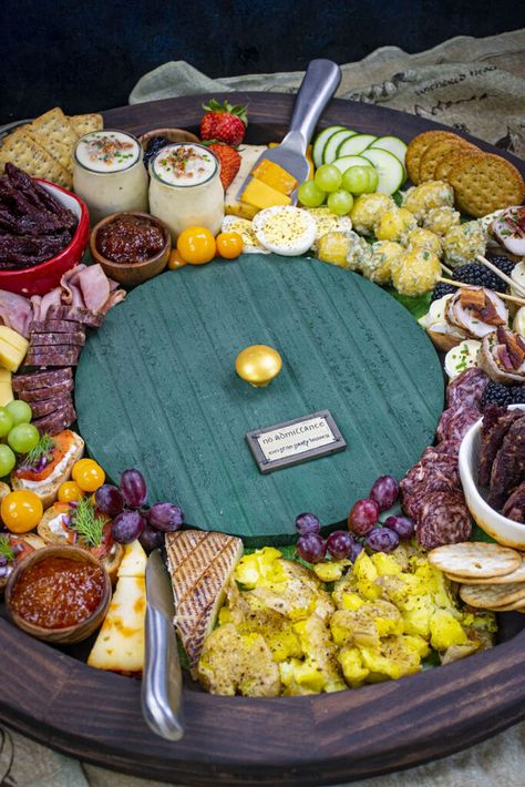 Hobbit Food, Hobbit Party, Grazing Table, Second Breakfast, Dinner Themes, Food Themes, Table Ideas, Party Snacks, Charcuterie Board