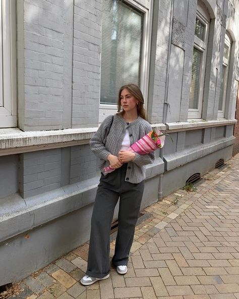 Grey Chunky Cardigan Outfit, Sezane Sweater Outfit, Sezane Cardigan Outfit, Gray Cardigan Outfit, Grey Cardigan Outfit, Sezane Outfit, Chunky Cardigan Outfit, Sezane Sweater, Sezane Cardigan