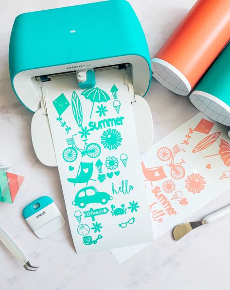 How To Make Beautiful Cricut Joy Vinyl Stickers ⋆ Extraordinary Chaos Cricut Sticker Paper, Best Cricut Machine, Cricket Joy Projects Craft Ideas, Vinyle Cricut, Make Stickers, Cricut Supplies, Idee Cricut, Joy Cards, Projets Cricut